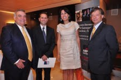 Paul Contesse, gerente general Hotel Noi Vitacura; Jes&uacute;s Villate, Rector de AIEP; Jaquelinne Plass, Subsecretaria de Turismo; Fernando de la Fuente, Director Escuela de Gastronom&iacute;a, Hoteler&iacute;a y Turismo de AIEP.