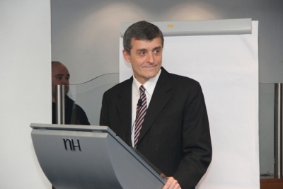 Miguel Pato: "De los argentinos con plata negra a los argentinos con plata blanca"