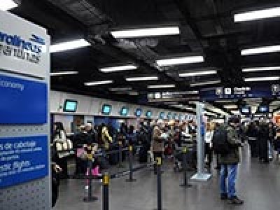 El Gobierno argentino autoriz&oacute; aumentos de tarifas de hasta el 20% en los vuelos de cabotaje