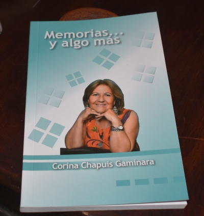Corina Chapuis presenta "Memorias y algo m&aacute;s", su primer libro
