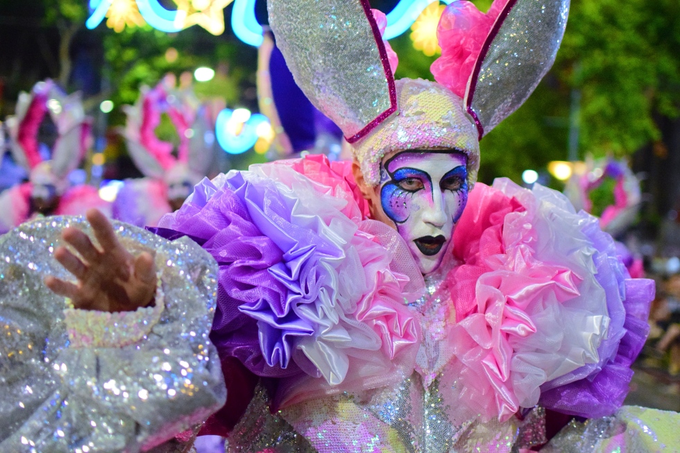 El carnaval uruguayo comenzó con todo el colorido