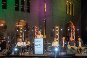 Habla el ministro Sanguinetti y escuchan: Carlos Moreira; Luis Lacalle Pou; Remo Monzeglio; Ignacio Curbelo; Roque Baudean y Juan Curbelo