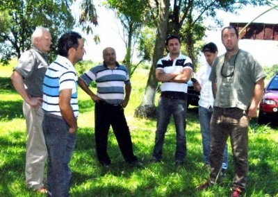 Representantes de Senatur y del Municipio de Yguaz&uacute; en una recorrida por el Parque Pikypo.