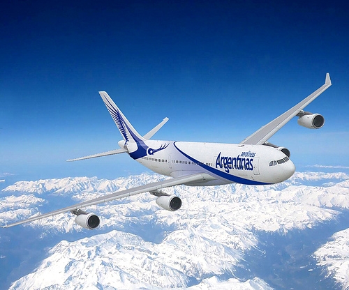 Aerol&iacute;neas Argentinas.  &ldquo;Si siguen las protestas gremiales, los privatizo...&rdquo;