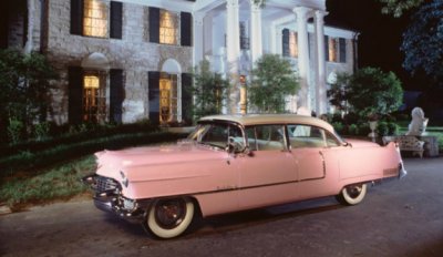 Londres expone los tesoros del &ldquo;rey&rdquo; Elvis