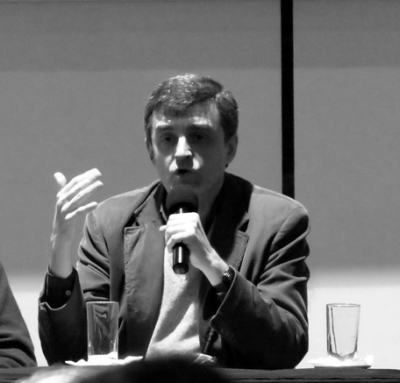 Miguel Pato: "Escuchar a la comunidad,  suspender el proceso"