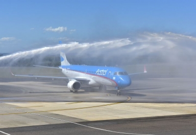 "Empez&oacute; la temporada" en Punta del Este con el primer vuelo desde C&oacute;rdoba de Aerol&iacute;neas Argentinas