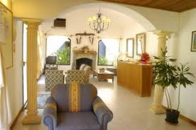 Presencia y olvido de los tres estrellas