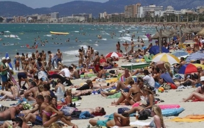 Baleares fijar&aacute; restricciones para evitar la llegada masiva de turistas