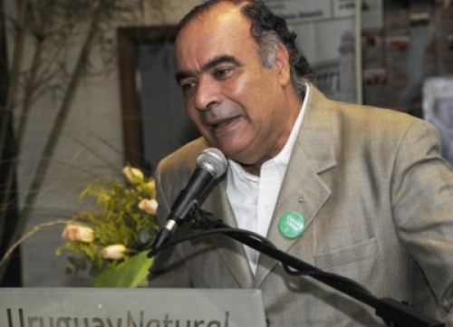 Ministro Lescano al asumir reafirm&oacute; compromiso de separar deporte de turismo 