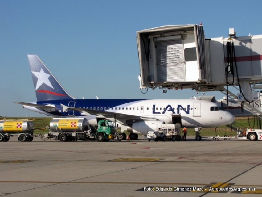 La desmonopolización inconclusa de los combustibles en los aeropuertos uruguayos
