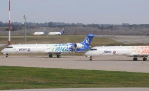 En una semana aproximadamente, en el caso que se dejen de hacer los trabajos de mantenimiento, los aviones peder&iacute;an la habilitaci&oacute;n.