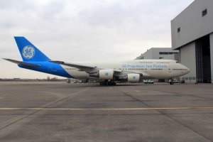 Fibra &oacute;ptica en avi&oacute;n de General Electric