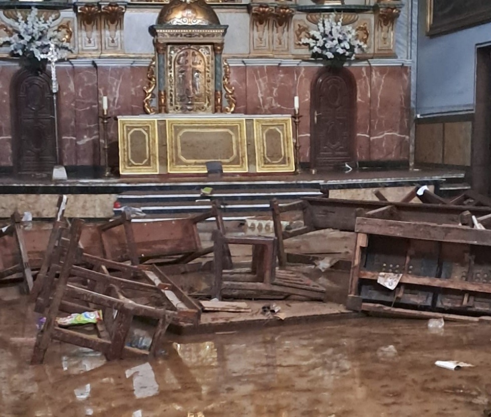 Como pasar en 48 horas de admirar el Arte Sacro a acongojarnos por la destrucci&oacute;n de una Iglesia