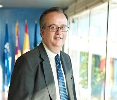 Molas, Sim&oacute;n Pedro Barcel&oacute; y Mar&iacute;a Jos&eacute; Hidalgo, vocales designados por la CEOE en el consejo de Turespa&ntilde;a