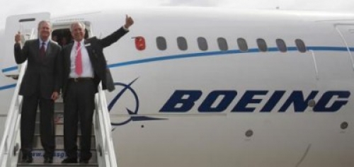 El nuevo Boeing "Dreamliner" llega a Europa en su primer vuelo transatl&aacute;ntico