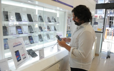 Comprar tecnolog&iacute;a en Chile ya no conviene tanto y se pinch&oacute; el "turismo shopping"