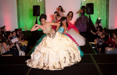 Colonia: Lanzamiento del Programa 2012 "Turismo Social para Quincea&ntilde;eras"