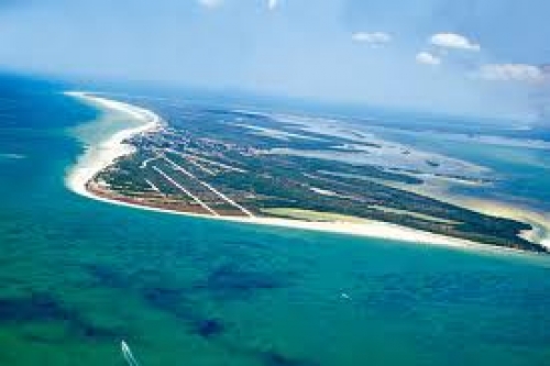 Frenan proyecto que arruinar&iacute;a la isla Holbox