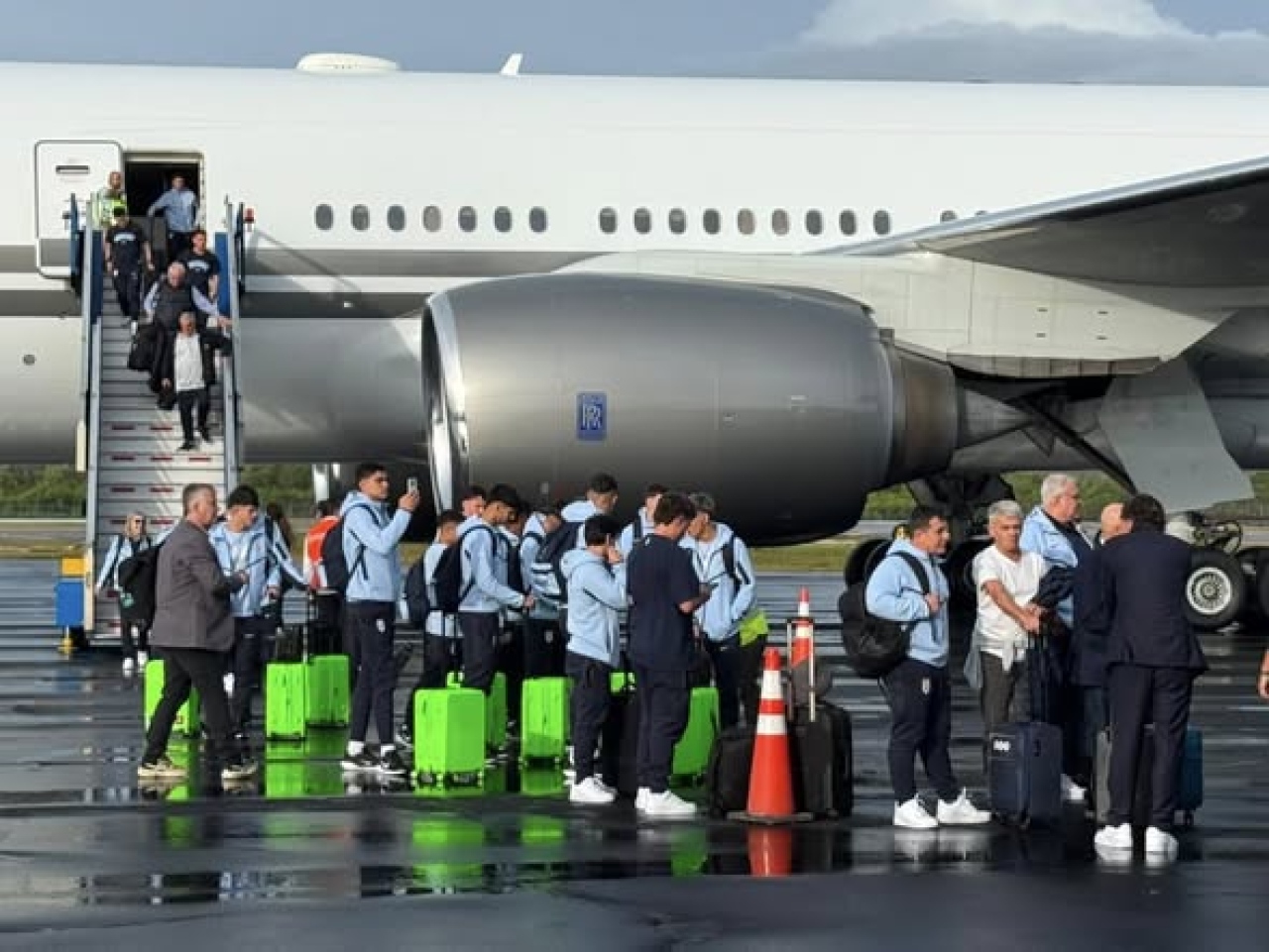 Llega a Canc&uacute;n la selecci&oacute;n nacional de f&uacute;tbol de Uruguay