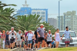 El diario El Observador editorializa sobre turismo