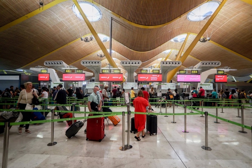Las aerol&iacute;neas europeas aumentaron un 30% el precio de sus billetes este verano y las 'low cost' un 50%