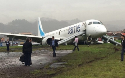 Avi&oacute;n de Tame pierde pista en el aeropuerto de Cuenca