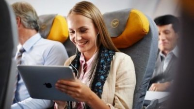 Internet comunica virtualmente y las aerol&iacute;neas f&iacute;sicamente