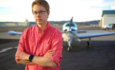 Aterrizó este martes en El Cajón, California.