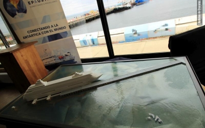 Maqueta del proyecto del muelle Prat en Punta Arenas.