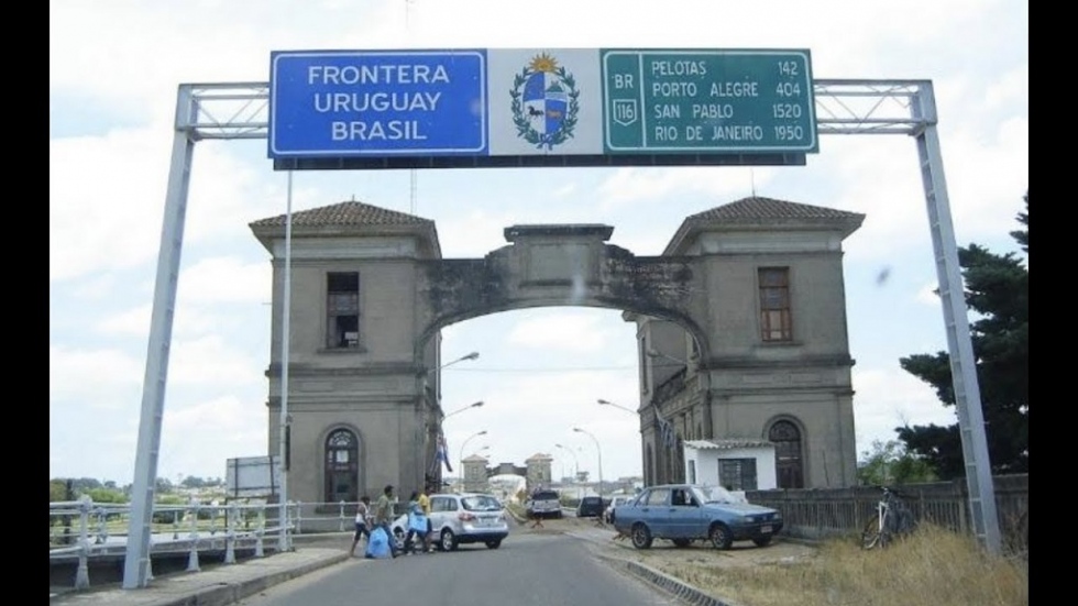 Medida tributaria brasile&ntilde;a que afecta al turismo y comercio uruguayo