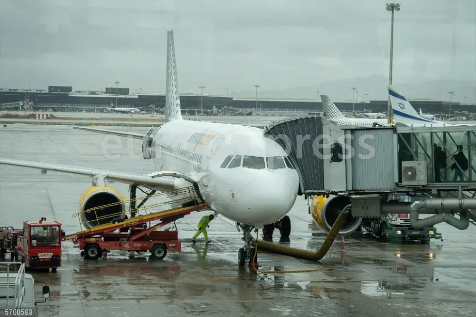 Vueling: desembarco de jóvenes en Valencia fue para &quot;priorizar la seguridad&quot;