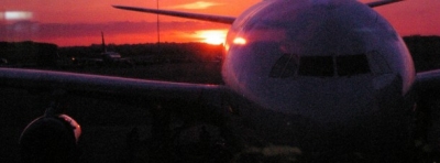 Aerol&iacute;neas cerrar&iacute;a oficinas de Londres  y Paris