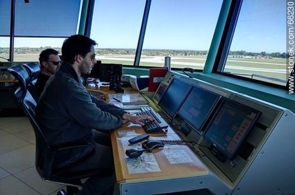 Ante medidas de controladores, gobierno uruguayo declara esencialidad
