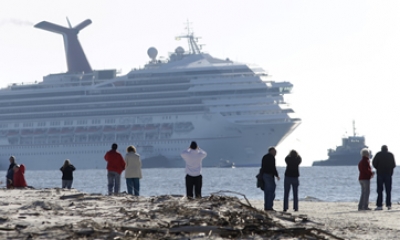 Carnival Cruises cancela otros 12 cruceros en el Triumph