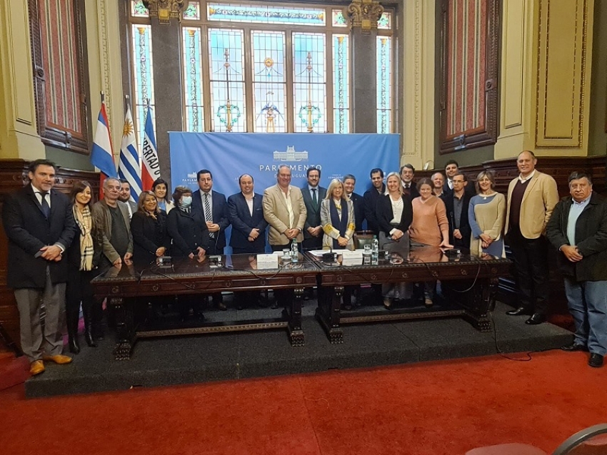 Diputados y Gremiales presentan proyecto de Ley de Operador Inmobiliario