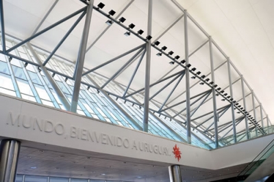 Aeropuerto de Carrasco: promoci&oacute;n por su primer aniversario
