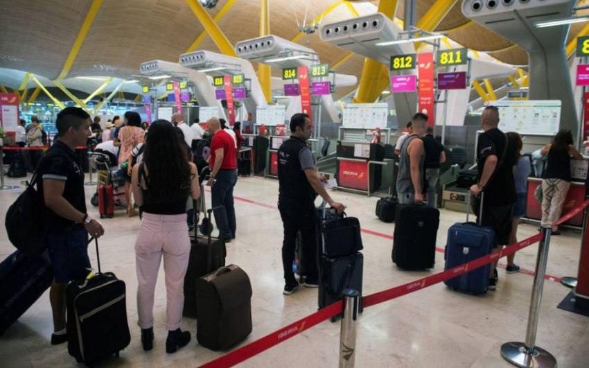 La ecotasa europea a aerol&iacute;neas alarma al sector tur&iacute;stico