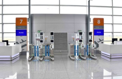 Carrasco primer aeropuerto de Latam con biometr&iacute;a facial en puertas de embarque