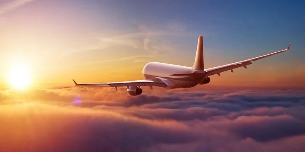 La Euroc&aacute;mara valida el acuerdo que impondr&aacute; un 70% de combustibles 'verdes' a los aviones en 2050