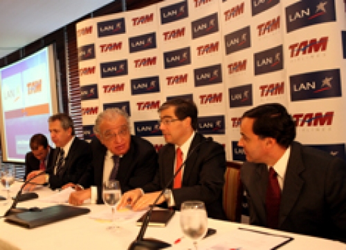  Accionistas de LAN aprueban por encima del 99,99% fusi&oacute;n con TAM