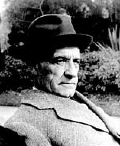 El pensador espa&ntilde;ol que quer&iacute;a ser argentino, Jos&eacute; Ortega y Gasset conoci&oacute; a la Argentina en &eacute;poca de crisis. Su mandato "&iexcl;argentinos, a las cosas!" surgi&oacute; de una relaci&oacute;n &iacute;ntima con el pa&iacute;s, incluidas sus mujeres, y de una a&ntilde;oranza de "vida criolla". Ese mandato supon&iacute;a un diagn&oacute;stico que a&uacute;n tiene vigencia: el fondo de descontento y tristeza de los argentinos, su sensaci&oacute;n de ambiciones frustradas por anticipado, la b&uacute;squeda de modelos antes que de soluciones propias, les imped&iacute;a usar a fondo su excepcional capacidad.