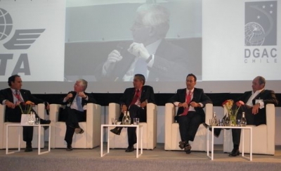El panel de las aerol&iacute;neas regionales en el &uacute;ltimo simposio de IATA Wings of change, fue moderado con excelencia por Gustavo Di C&iacute;o (primero a la izquierda) e integrado (de izq. a der.) por Jos&eacute; Luis Garza, Interjet; Rafael Far&iacute;as, TAME; Mat&iacute;as Campiani y Horacio Angeli, Sol L&iacute;neas A&eacute;reas.