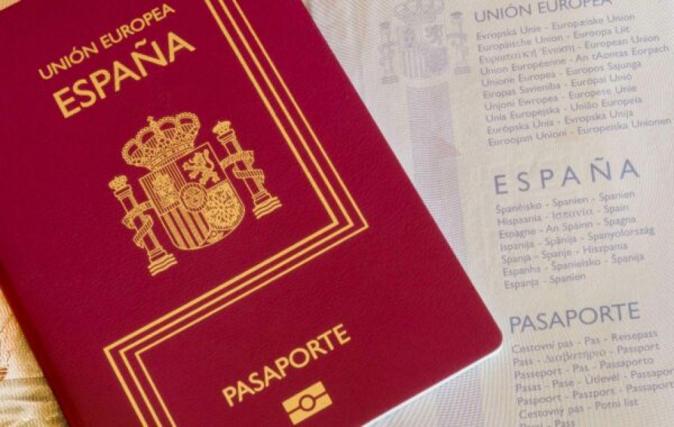 El pasaporte de papel muere