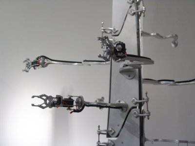 "Electree" por el artista uruguayo Daniel Escard&oacute;