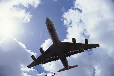 El tr&aacute;fico a&eacute;reo crece desparejo