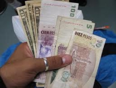 Crecen las compras de pesos argentinos en Chile