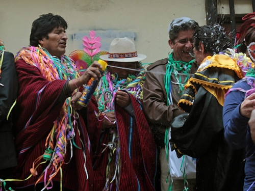 Evo Morales festej&oacute; el carnaval en Bolivia