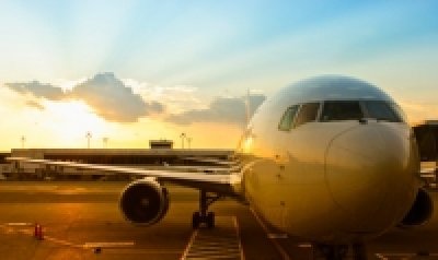 Aerolíneas padecen alza de combustible