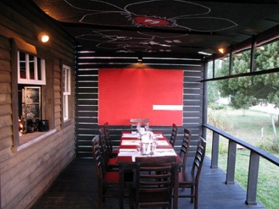 La mesa y el mantel. Magda Bocage con Paulatino en Los Corsarios de La Barra